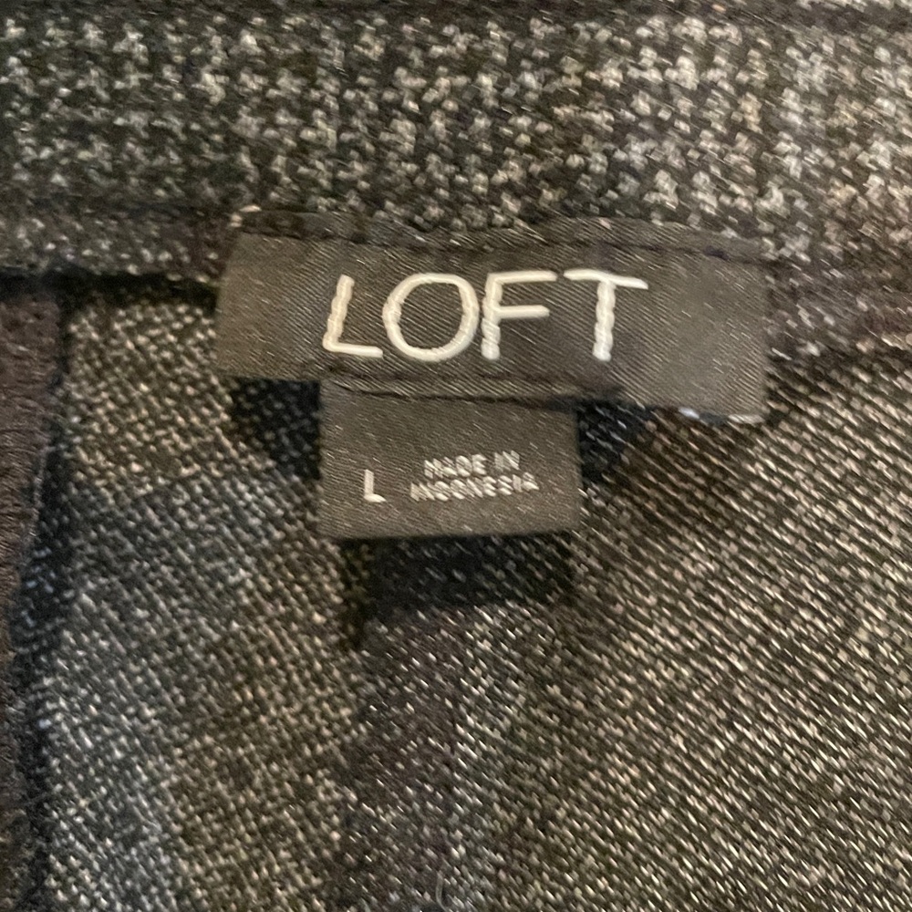 LOFT Black Relaxed business casual Size: L - Picture 2 of 3